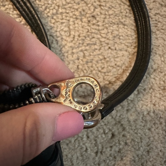 Marc By Marc Jacob’s black cross body - Picture 4 of 6